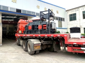 1000x700中型液压对辊嘿嘿视频在线观看设备发货