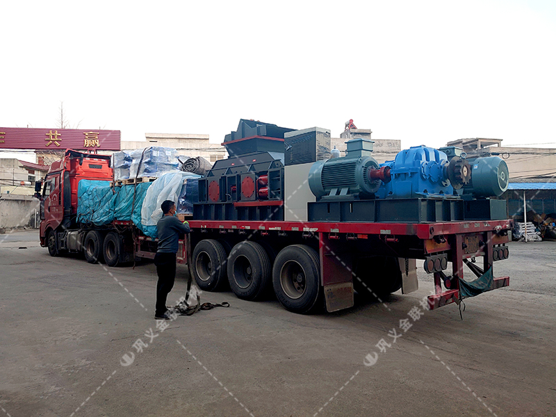 2PGY1200x800鹅卵石液压对辊嘿嘿视频首页入口发往重庆